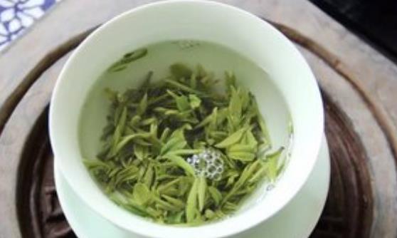喝绿茶有益健康 四类人不适合喝绿茶