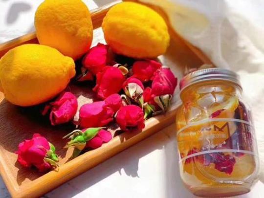 柠檬玫瑰蜂蜜水的功效有哪些