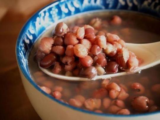 薏米赤小豆粥的做法和营养价值